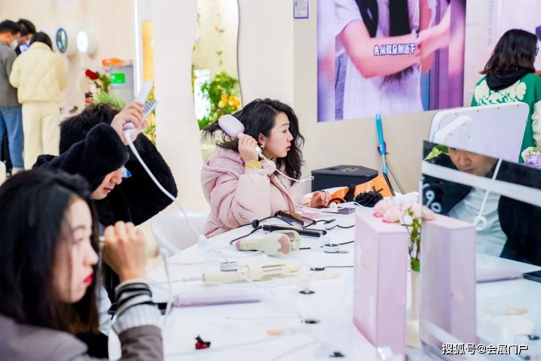 海家电展AWE 美健个护尖端科技专区j9九游真人游戏第一品牌2025上(图2)