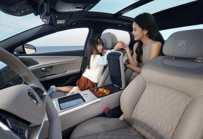 长续航版正式上市1598万元起九游会真人游戏第一品牌比亚迪汉(图3) 长续航版正式上市1598万元起九游会真人游戏第一品牌比亚迪汉(图3)